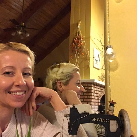 Meet your Posher, Emily - Picture 2 of 2